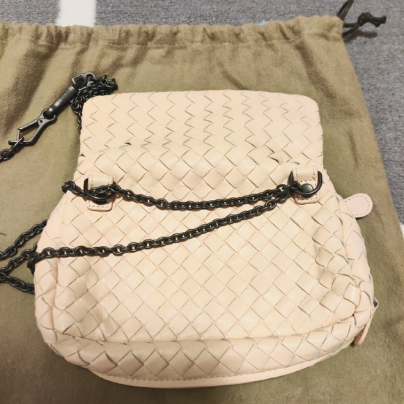 Leather Bottega Veneta bag - Picture 2 of 5
